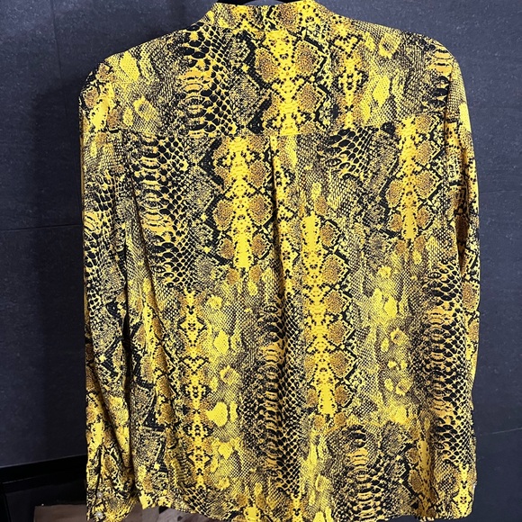Nanette Lepore Snakeskin Print Button Down Top Size Medium - Picture 8 of 12